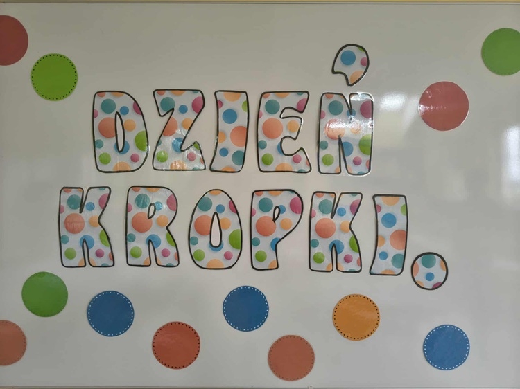 DZIEŃ KROPKI W "KOTKACH"