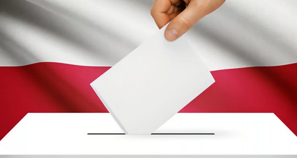 OBWIESZCZENIE OKRĘGOWEJ KOMISJI WYBORCZEJ W ELBLĄGU O UNIEWAŻNIENIU REJESTRACJI LISTY KANDYDATÓW