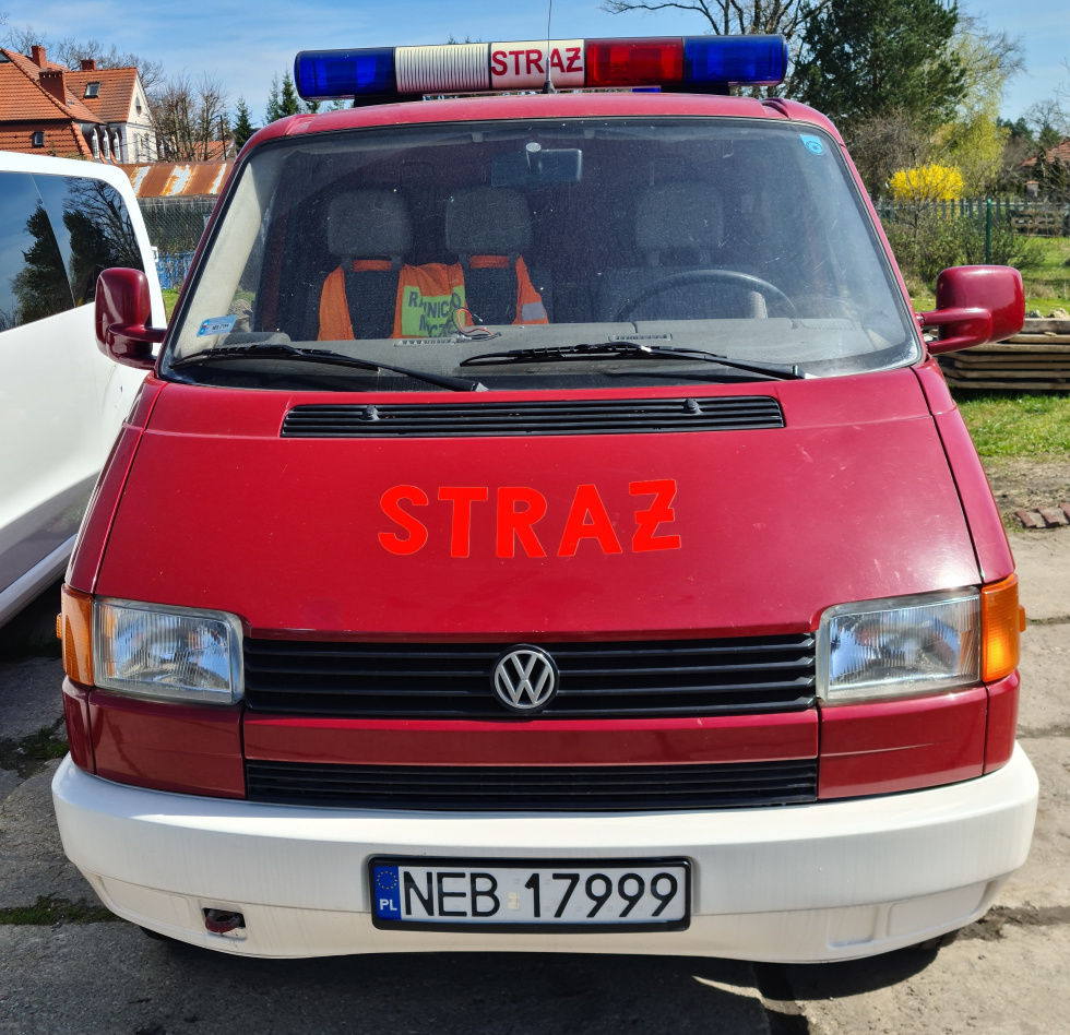 OGŁOSZENIE O SPRZEDAŻY SAMOCHODU SPECJALNEGO - POŻARNICZEGO VOLKSWAGEN TRANSPORTER T-4 W TRYBIE PRZETARGU NIEOGRANICZONEGO