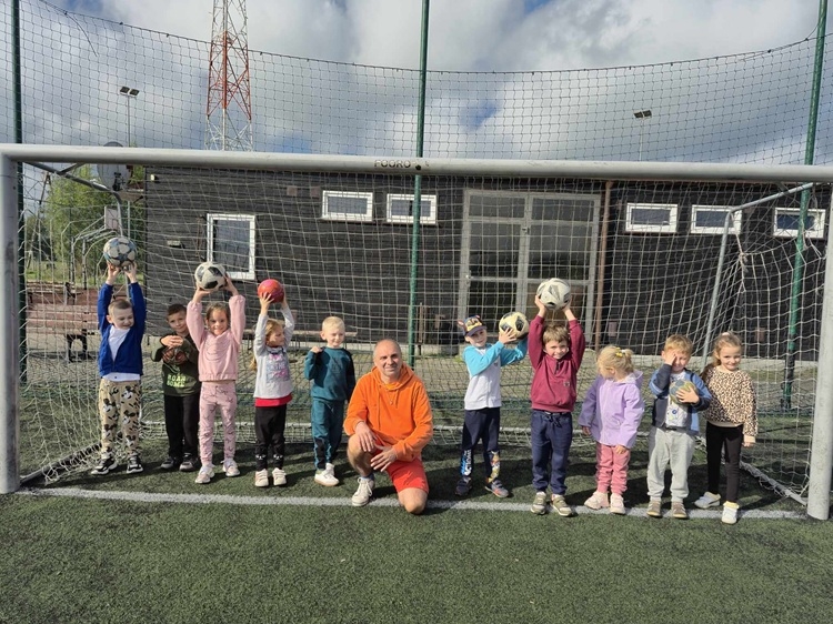 ZAJĘCIA SPORTOWE NA ORLIKU